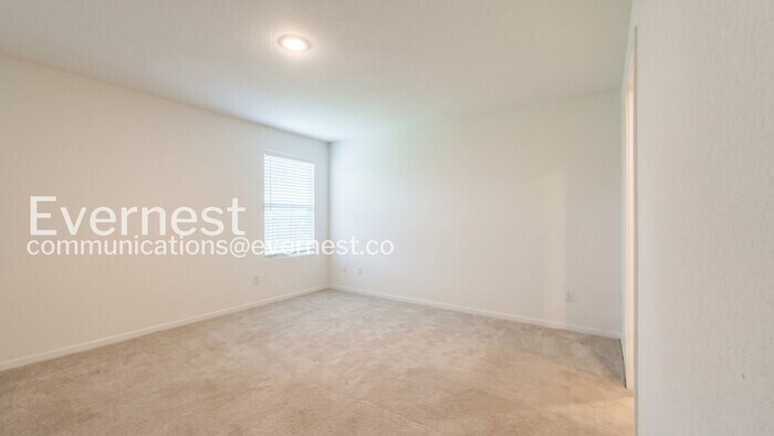 Building Photo - 113 Autumn Trl