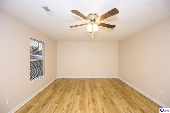 Building Photo - 130 Skyline Dr