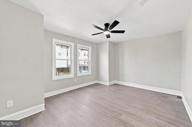 Building Photo - 5840 Crittenden St
