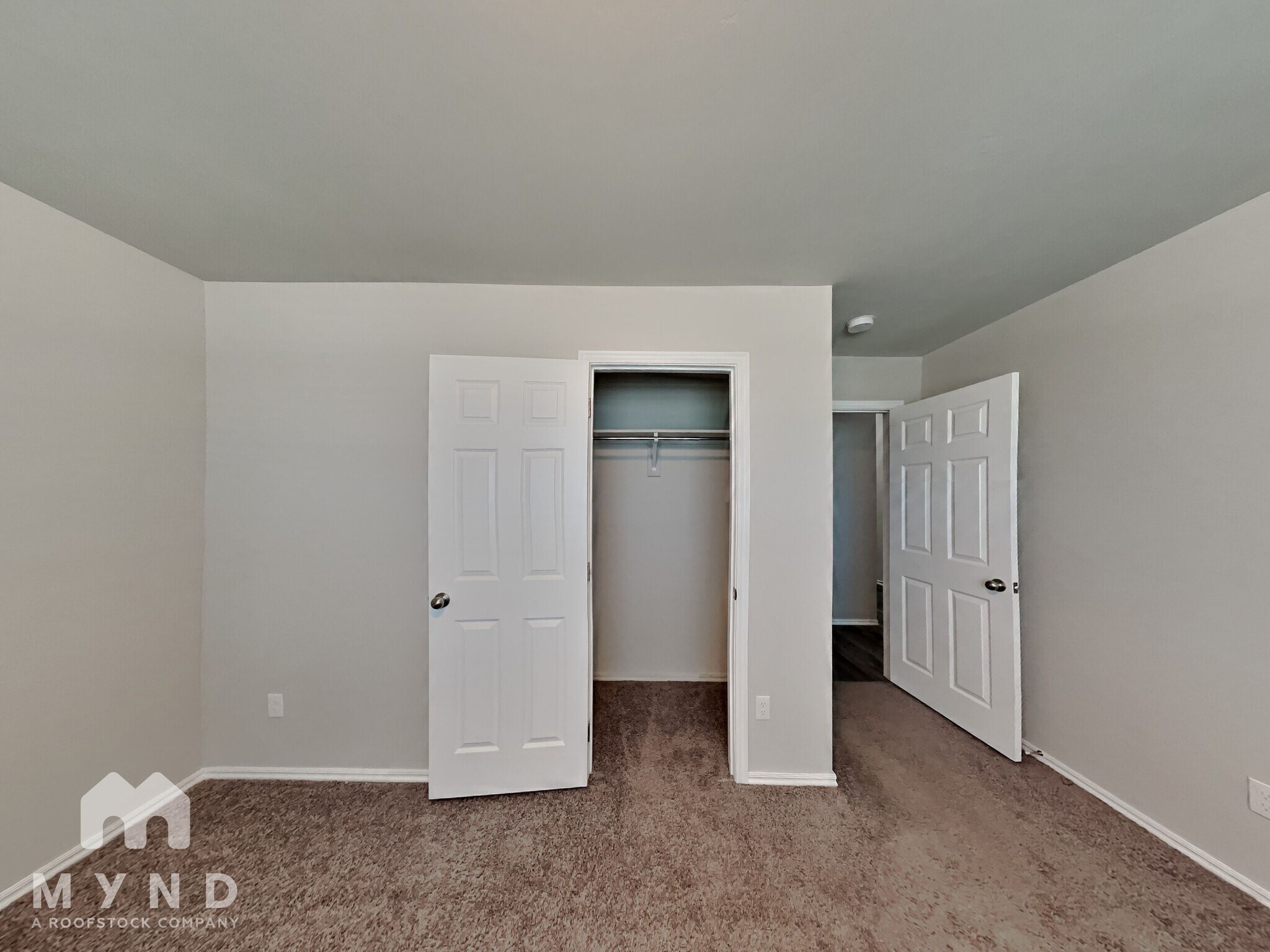 Building Photo - 1716 Lanesboro Dr