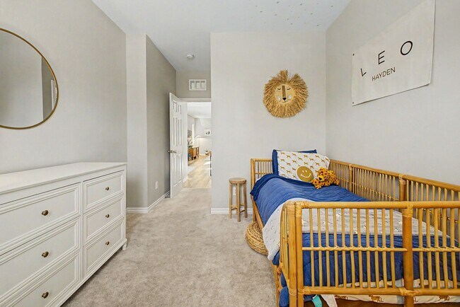 Building Photo - Upgraded 4 bedroom home in Skye Canyon gated community!