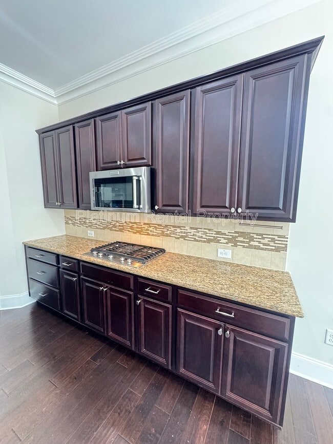 Building Photo - 3578 Strath Dr