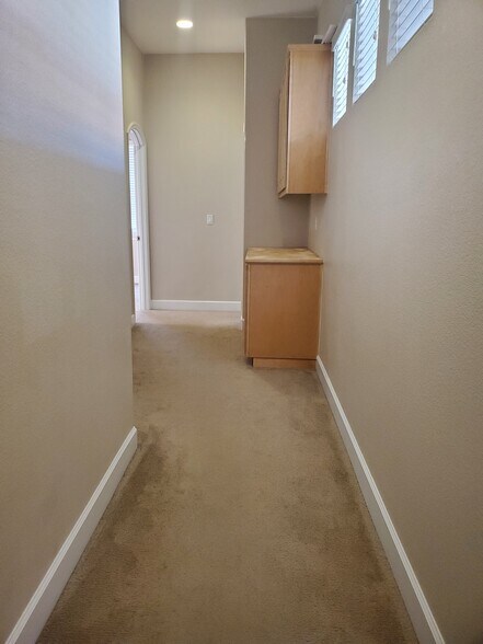Building Photo - 1368 Night Heron St