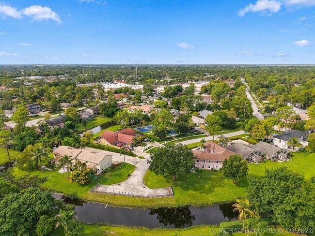 Building Photo - 1033 Goldenrod Rd