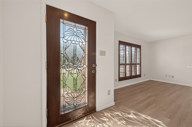 Building Photo - 15910 Clayton Bend Dr