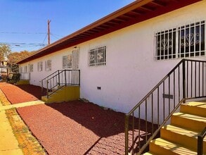 Building Photo - 1059 W 253rd St