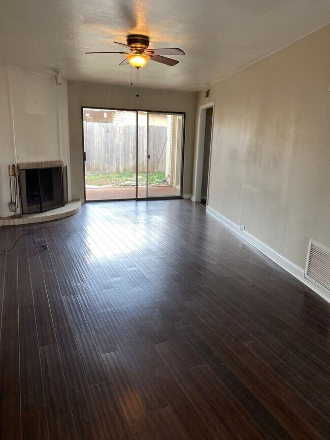 Building Photo - 6151 Denis Ln