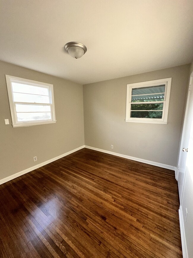 Building Photo - 339 Glenpark Dr