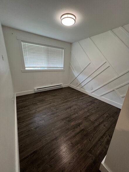 Bedroom 3 (Bare) - 5326 Green Hills Ave NE