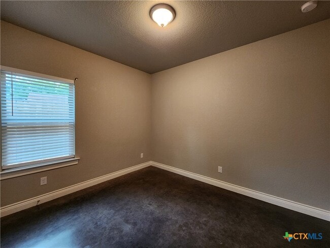 Building Photo - 184 E Torrey St