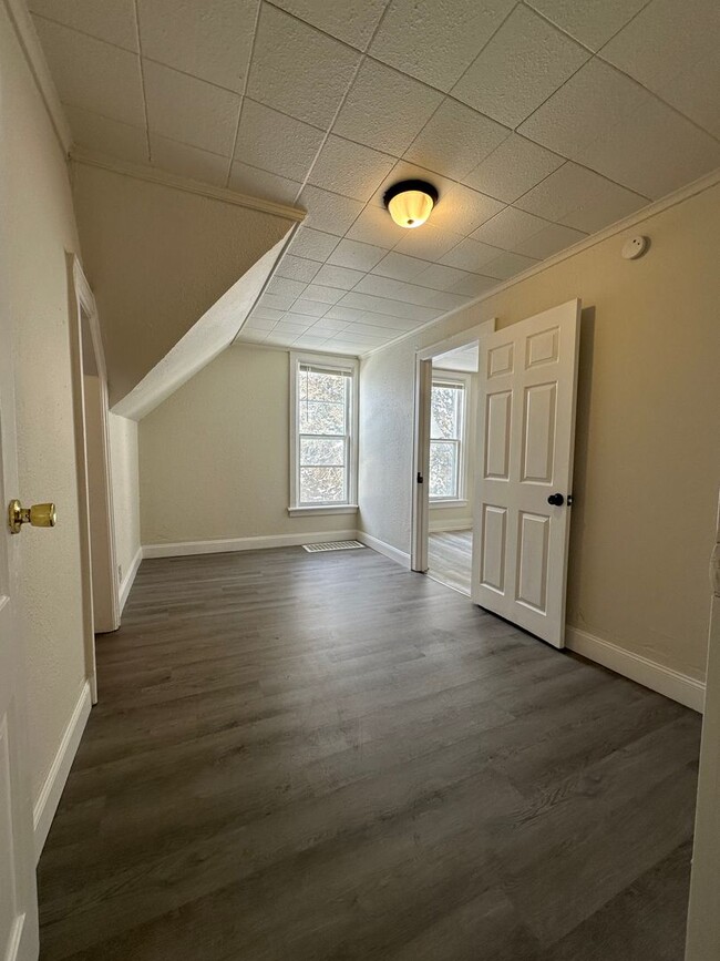 Building Photo - 1510 24th St