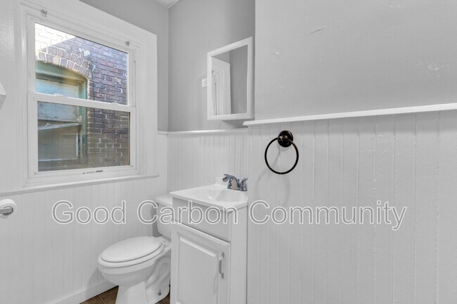 Building Photo - 377 Elmwood Ave