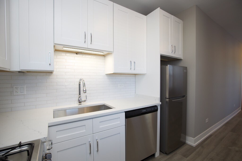 Building Photo - 3853 N Janssen Ave