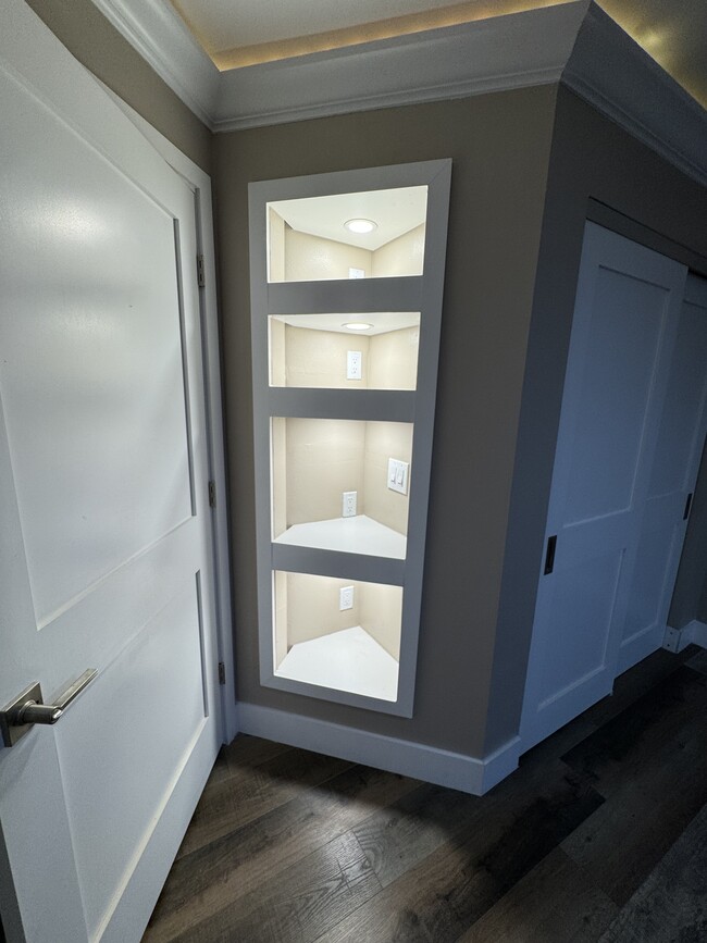 Building Photo - 1919 Summer Club Dr