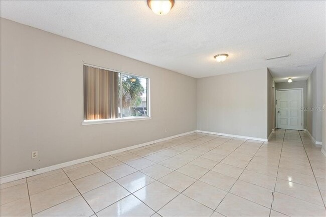 Building Photo - 6345 Newtown Cir