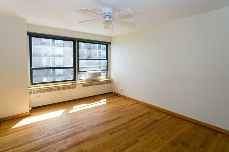 Building Photo - 4180 N Marine Dr