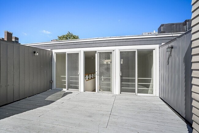Building Photo - 14 Chauncy St