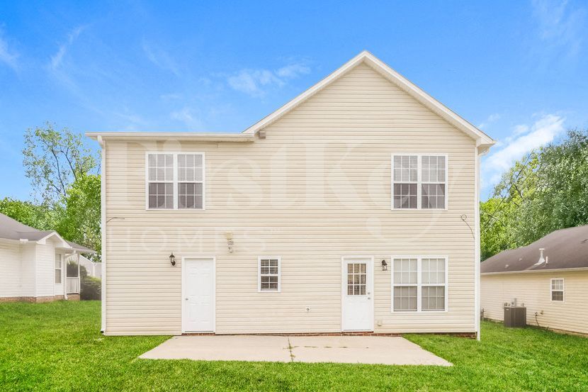 Building Photo - 4944 Lighthouse Ct