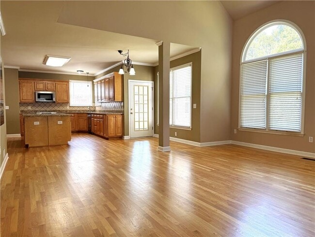 Building Photo - 4402 Fairecroft Terrace