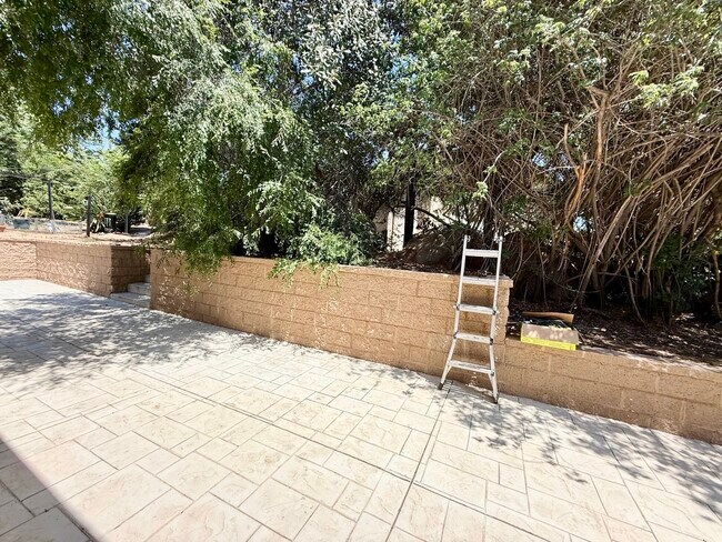 Building Photo - 1522-30 Falda Del Cerro Ct