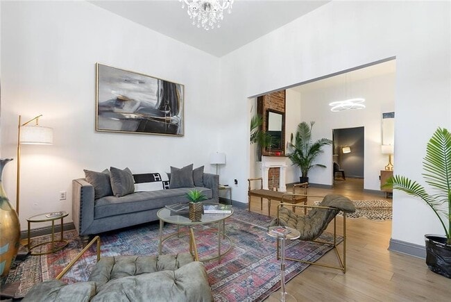 Building Photo - 1837 Touro St