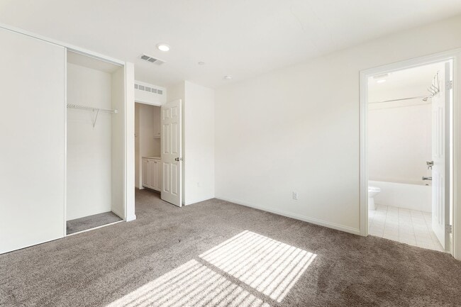 Building Photo - 14055 Ruby Ln