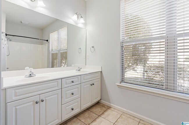 Building Photo - 1097 Savannah Ln