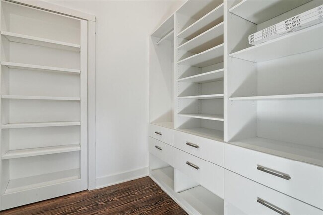 Building Photo - 5406 Old Jesup Rd