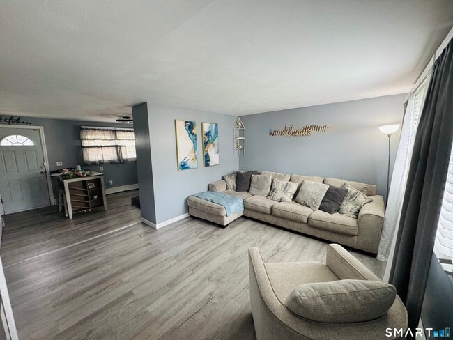 Building Photo - 150 View St