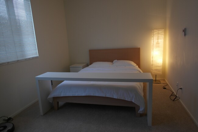 Building Photo - 1605 South Main St