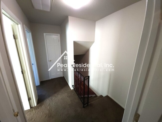 Building Photo - Updated 2bd/1ba Foothill Farms Condo with Carport
