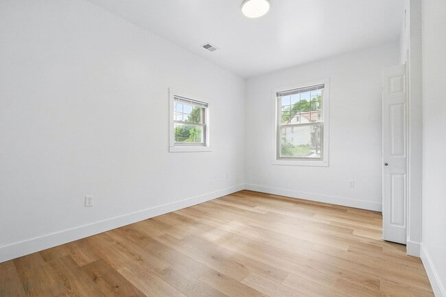 Building Photo - 1 Higgins St