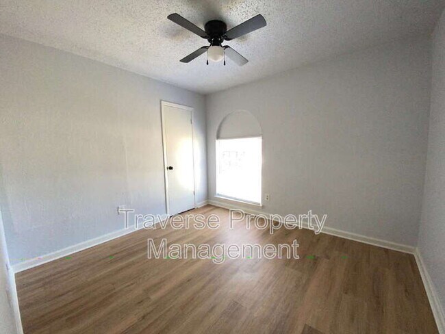 Building Photo - 3519 Winslow Dr