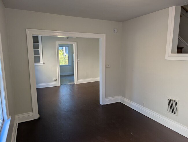 Building Photo - 114-116 Depew St