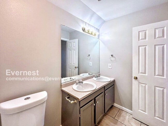 Building Photo - 2300 Abernathy St