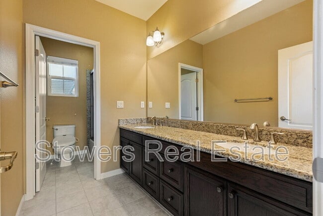 Building Photo - 2512 Piccadilly Cir