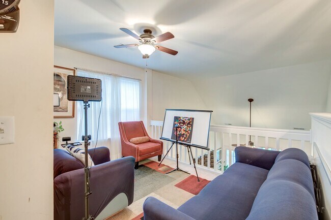 Building Photo - Easy Access to Everything North Charleston Has to Offer