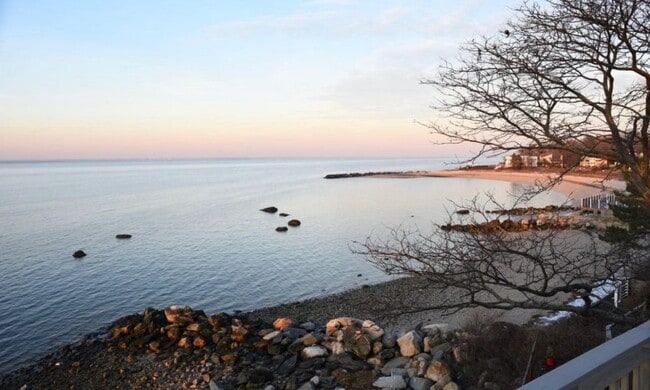 Building Photo - 4 Leeward Cove