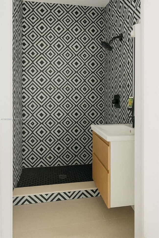 Building Photo - 301 86th St