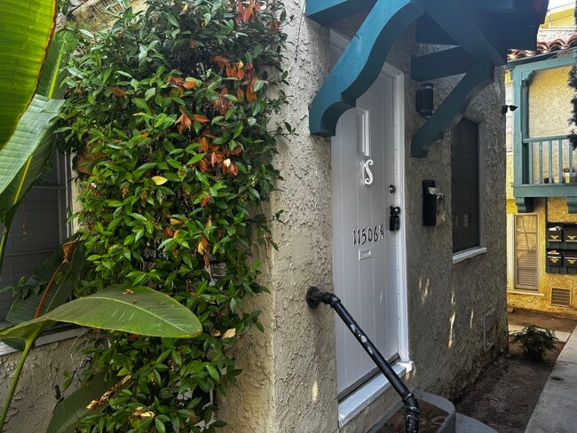 Building Photo - 11506 1/4 Rochester Ave