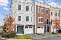Building Photo - 25 Stonybrook Cir