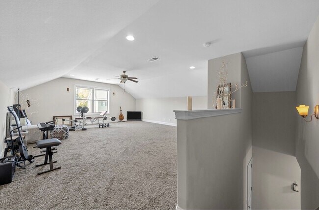 Building Photo - 2828 Russet Ridge Dr