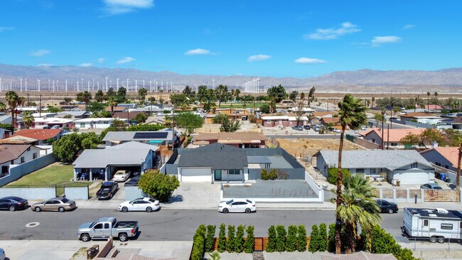 Building Photo - 458 W Bon Air Dr