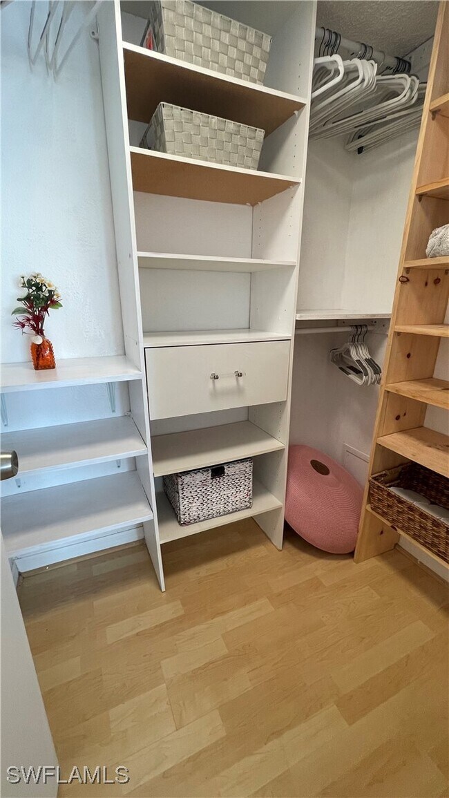 Building Photo - 267 Quail Forest Blvd