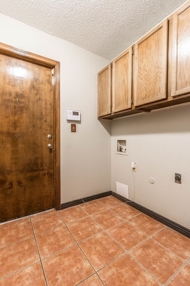 Building Photo - Lovely 4 bedroom in West Side El Paso!!