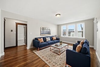 Building Photo - 41 Richardson Ave