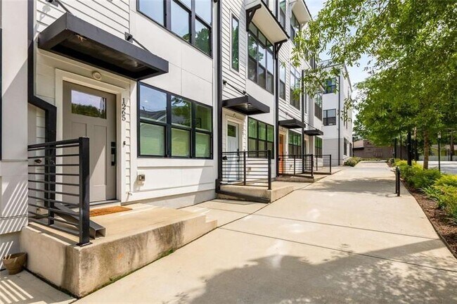 Building Photo - 1265 Wright Ln SE
