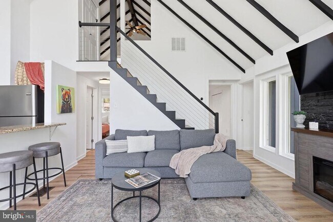 Building Photo - 241 Wildcat Dr