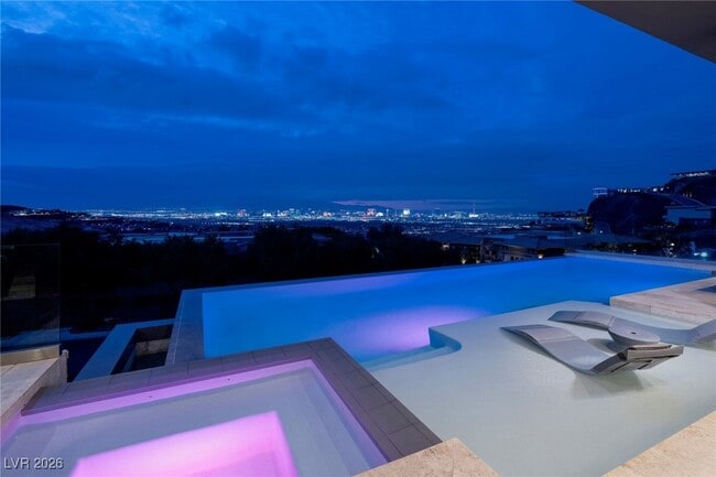 Building Photo - 675 Scenic Rim Dr