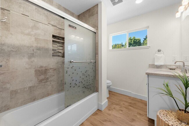 Building Photo - 101 Merrill St